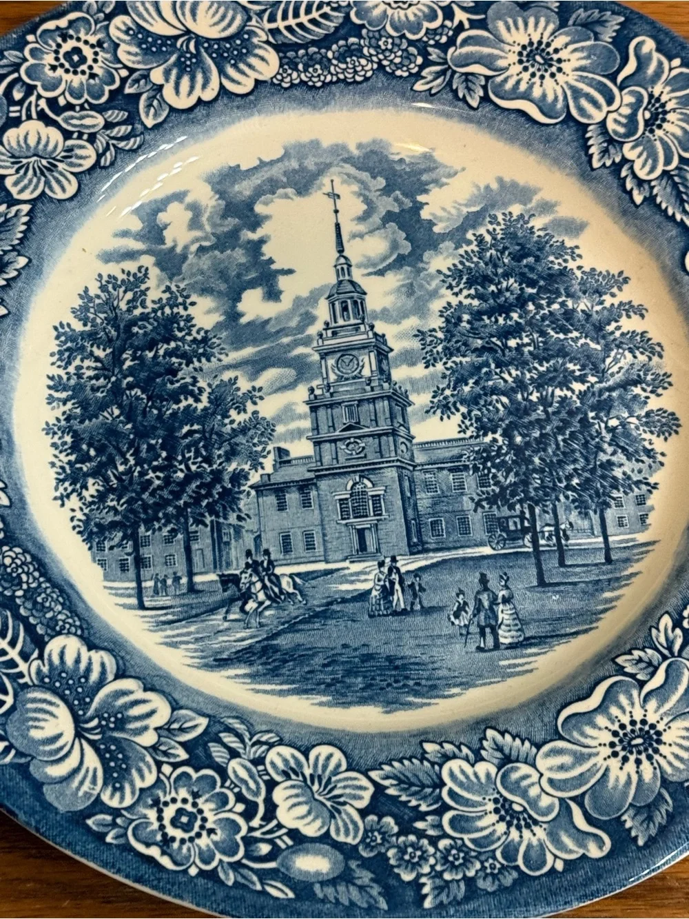 2 Liberty Blue Historic Colonial Scenes Independence Hall 9.75” Dinner Plates